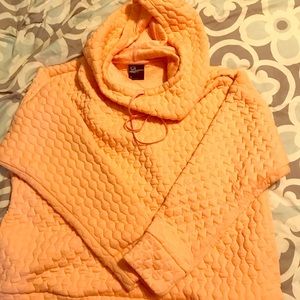 Gap fit large quilted pullover